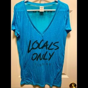 Victoria’s Secret PINK vneck top size Large